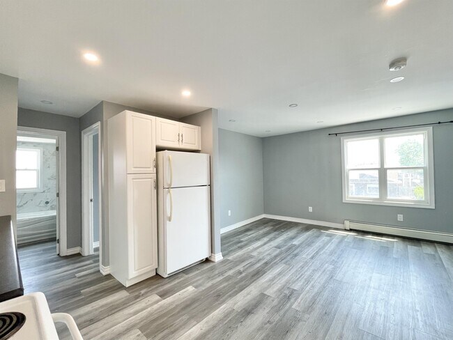 Photo du bâtiment - 728 E Main St