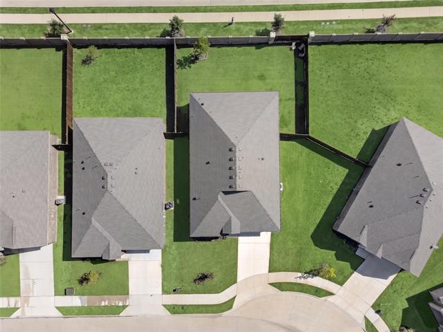 Foto del edificio - 1304 Rousseau Dr