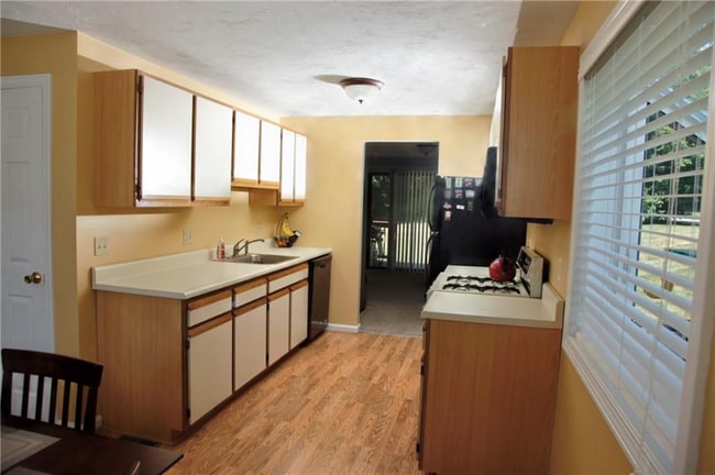 Building Photo - 200 Heroux Blvd