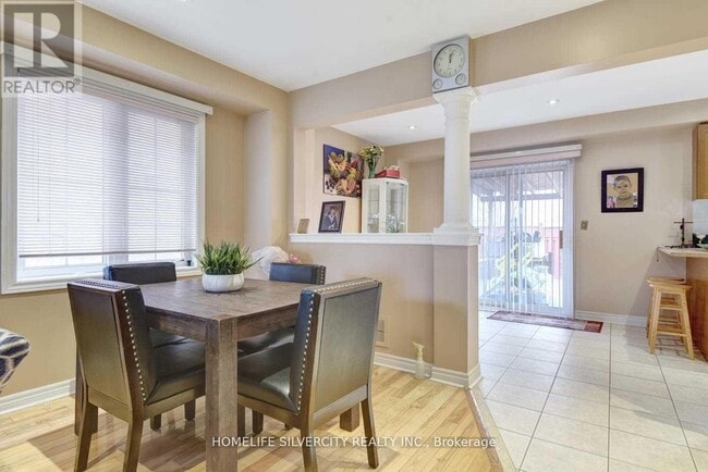 Building Photo - 10 Trevino Crescent