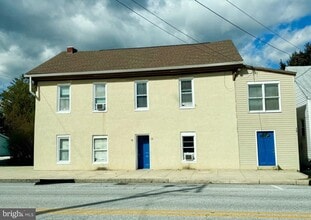 Building Photo - 13 E Water St