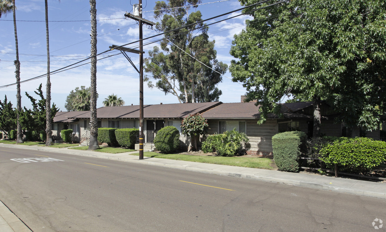 Primary Photo - Lemon Normal Gardens Apartments