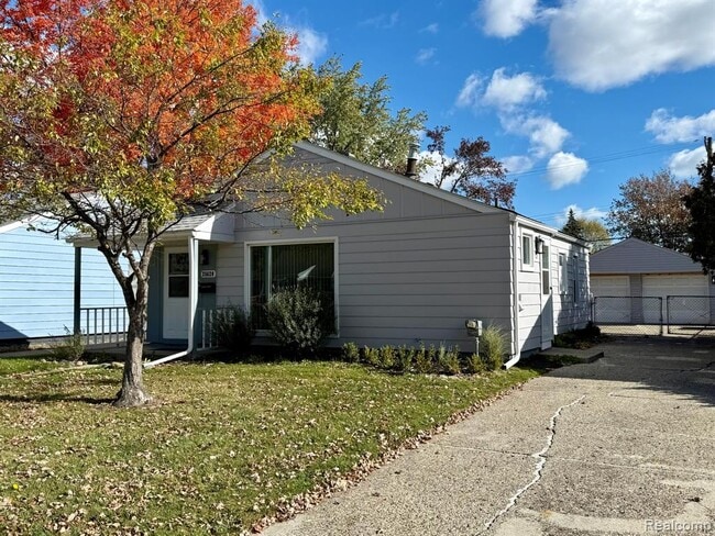 Building Photo - 25620 Tecla Ave