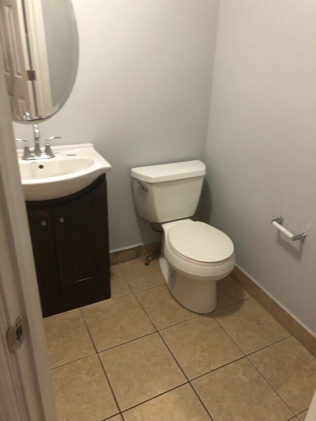 baño - 1725 W Berks St