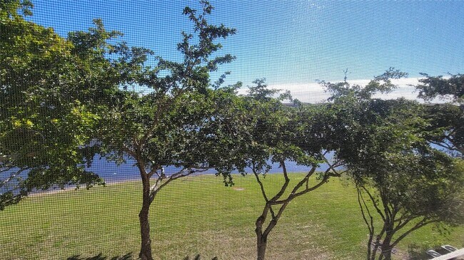 Foto del edificio - 901 SW 141st Ave