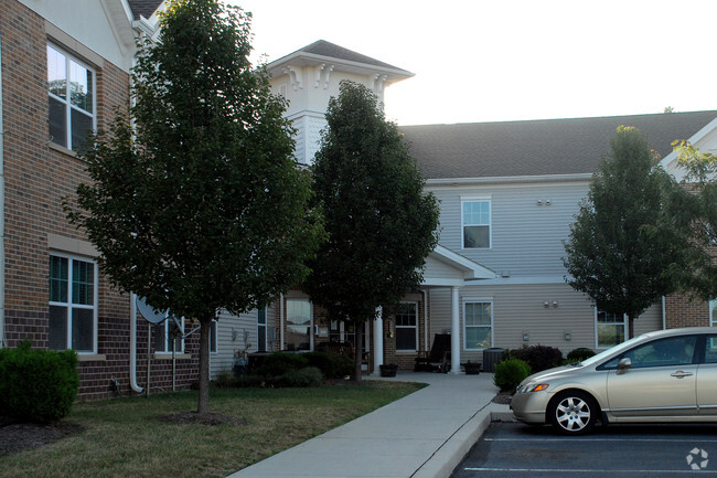 Building Photo - Washington Square Townhomes