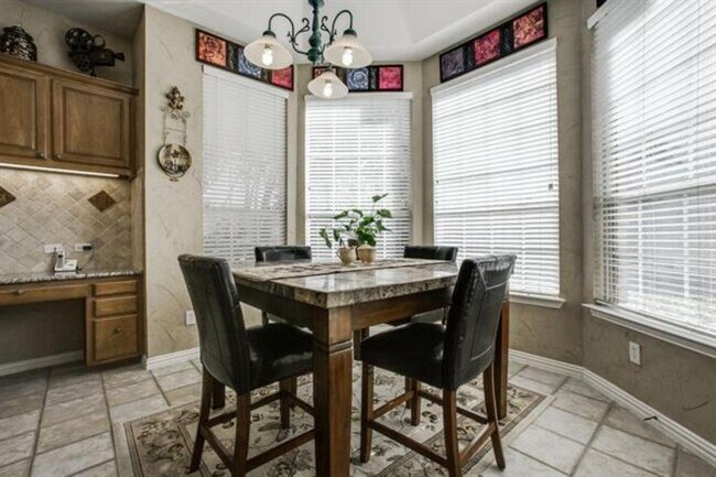 Breakfast area - 7712 Saragosa Creek Dr