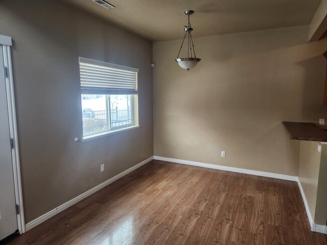 Dining room - 1584 N 565 W