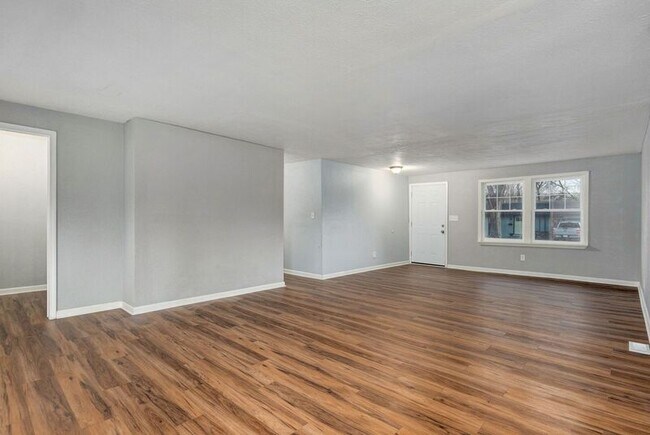 Foto del edificio - 2843 E Monroe Terrace