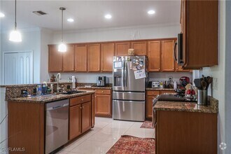 Building Photo - 2501 Laurentina Ln