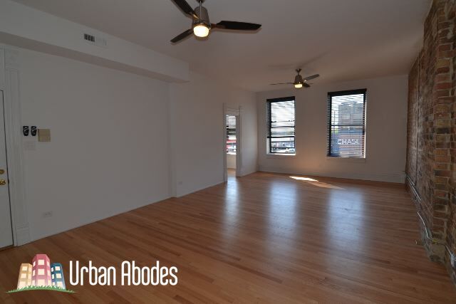 Foto del edificio - 2129 N Southport Ave