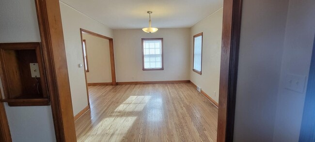 Building Photo - 24 S Pine St