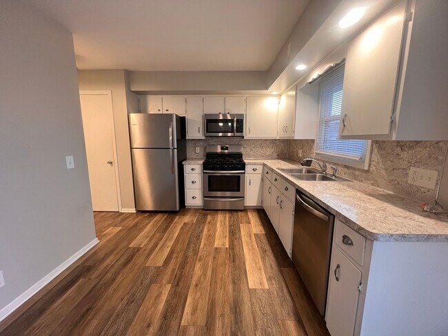 Foto del edificio - Four Bedroom Duplex in Jenison!