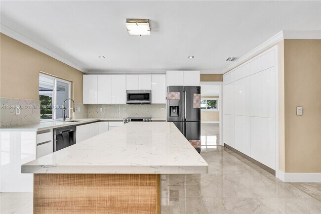 Foto del edificio - 7620 SW 164th St