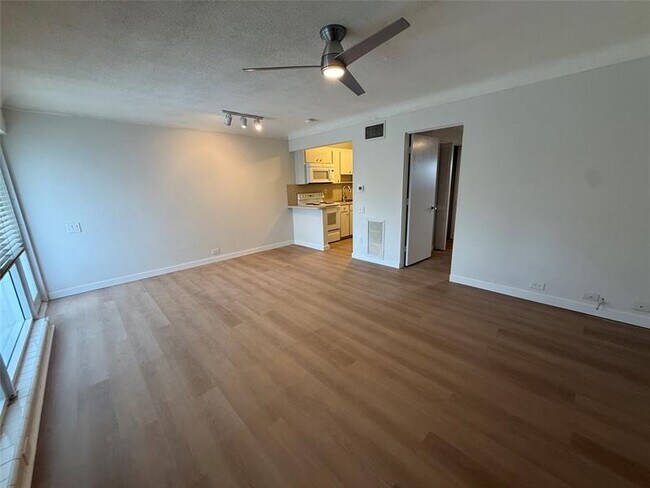 Foto del edificio - 4009 NE 21st Ave