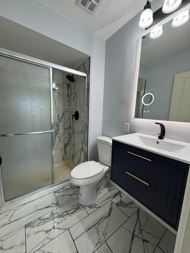 Building Photo - 7854 S South Shore Dr