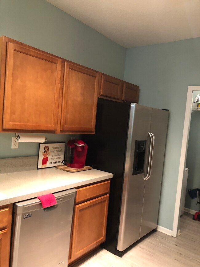 Kitchen - 234 Golden Lake Loop