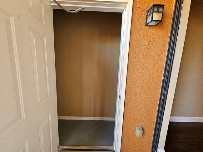 Foto del edificio - 1/1 second floor condo in Gated Community SERENATA Metrowest