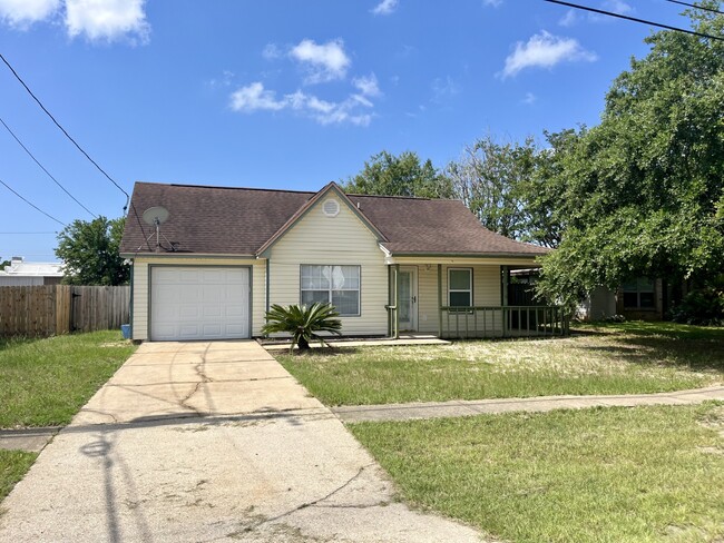 Building Photo - 2289 Estate Cir