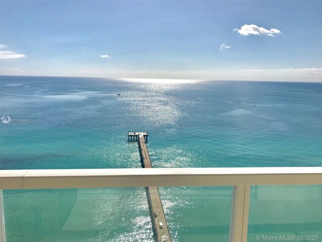 Building Photo - 16699 Collins Ave