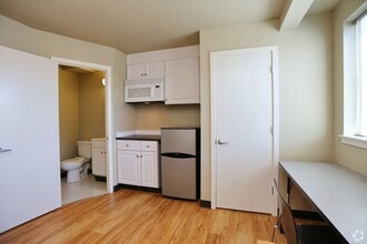 Interior Photo - Aubrey Studios