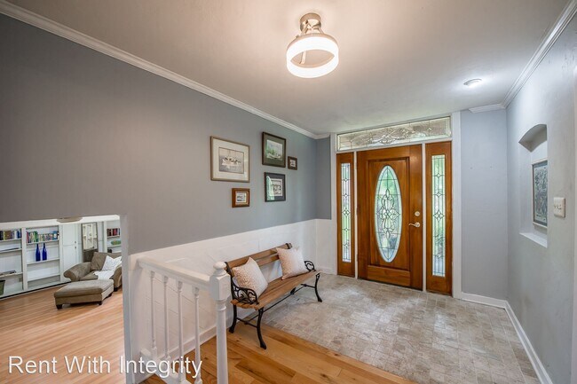 Building Photo - 5 br, 3 bath House - 3086 Waterford Drive
