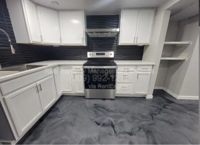 Foto del edificio - 402 Barth Ave