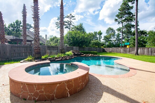 Foto del edificio - 34 Canoe Bend Ct