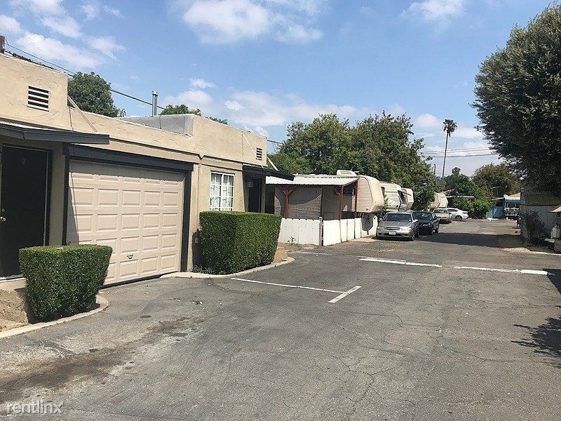 Building Photo - 1437 W Holt Ave