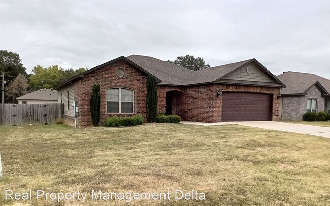 Building Photo - 4 br, 2 bath House - 14 Lilly Ann Circle