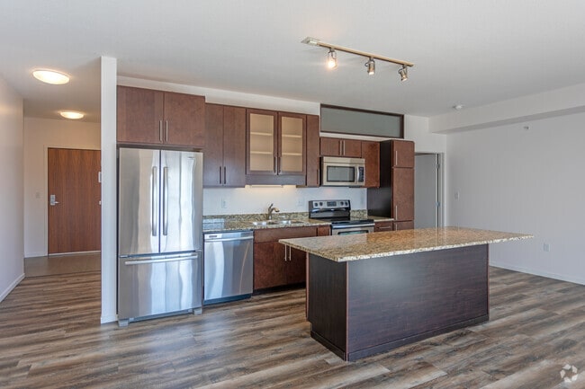 2BR, 2BA - 1,156SF - 1800 Lake Apartments