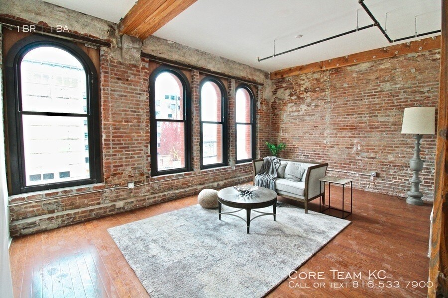 Primary Photo - 1 Bedroom Artist Lofts