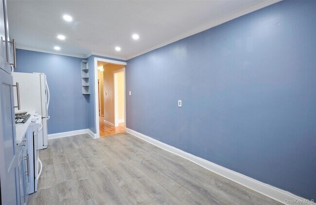 Foto del edificio - 724 E 96th St