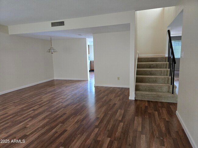 Foto del edificio - 2168 E Minton Dr