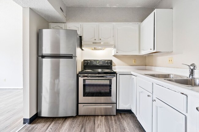 Interior Photo - Leavitt Park Apartments - Waterloo, IA