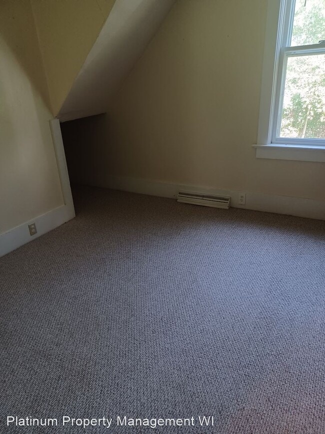 Foto del edificio - 3 br, 1 bath House - 211 East St