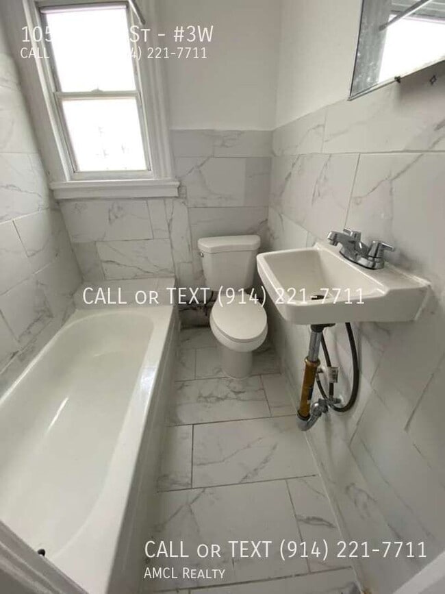 Photo - 105 Maple St Apartment
