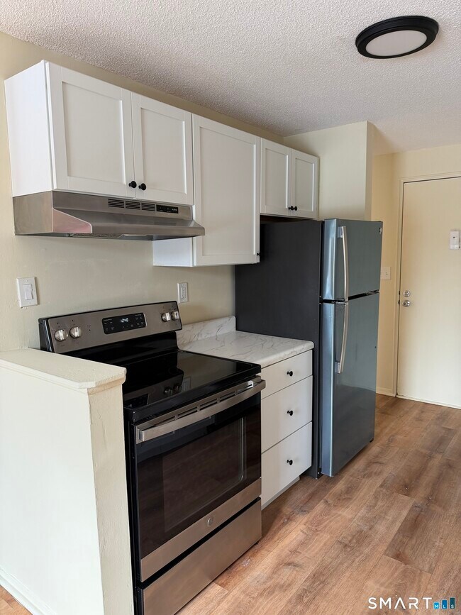 Foto del edificio - 45 Jefferson Rd