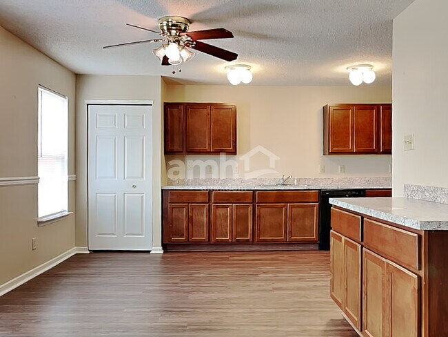 Building Photo - 106 Frostwood Ln