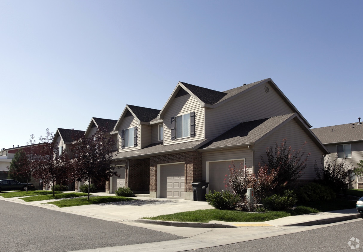 Building Photo - Garden View Townhomes
