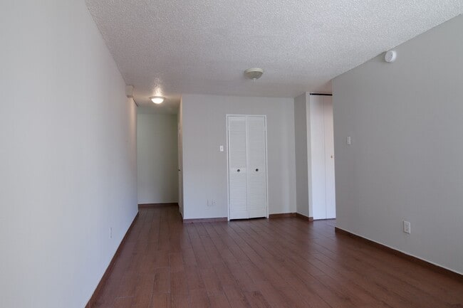 Building Photo - 2285 Rue St Mathieu