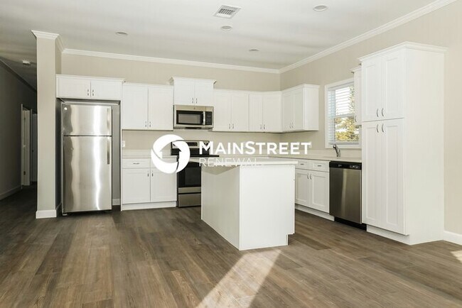 Foto del edificio - 4 Bedroom Pet-Friendly Home in North Port, FL with Main Street Renewal
