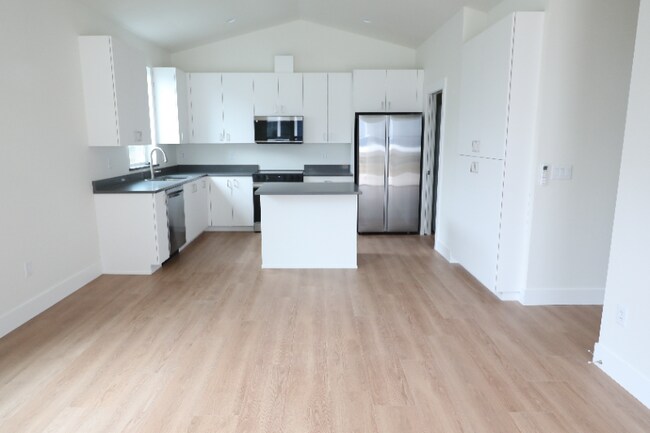 Foto del edificio - 12927 SE Ridgecrest Rd