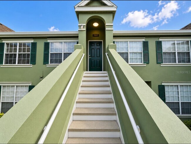Foto del edificio - 9160 Lake Chase Island Way