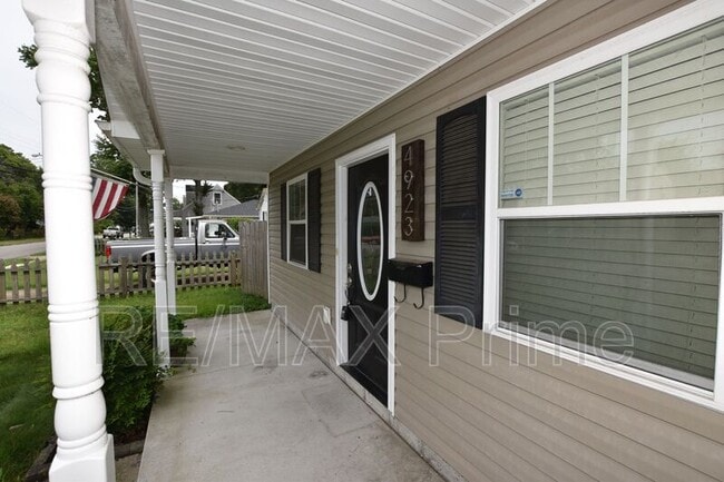 Building Photo - 4923 Krick St
