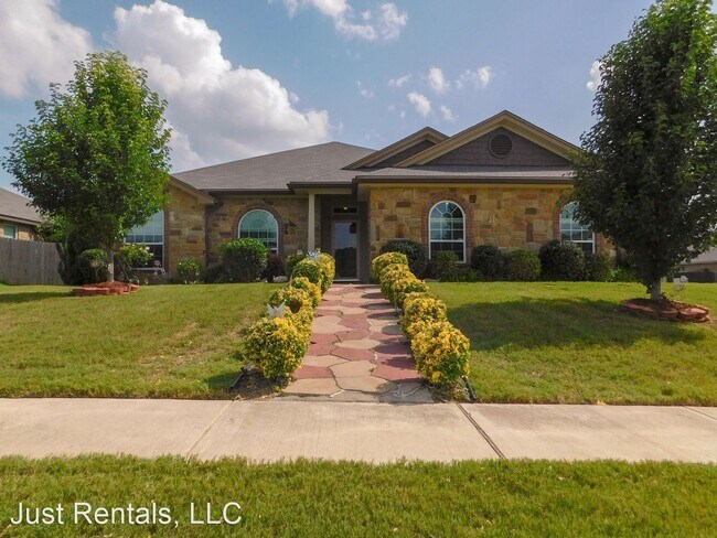 Building Photo - 5 br, 2.5 bath House - 2710 Montague Count...