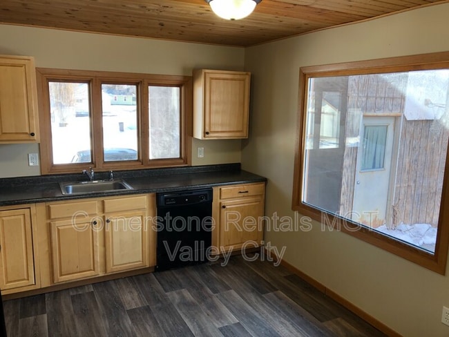 Foto del edificio - 424 6th Ave NE
