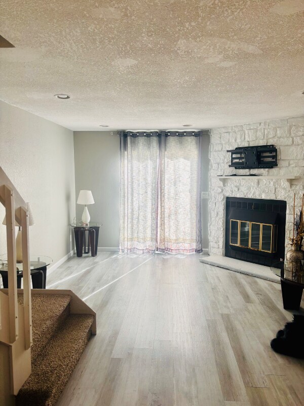 Foto del edificio - 12053 E Hoye Dr