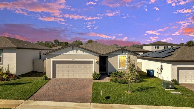 Building Photo - Brand New Home in Davenport 4 Bedroom, 2 B...