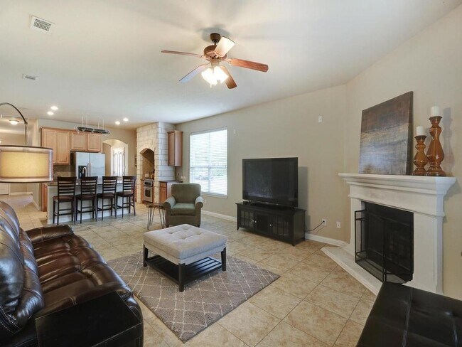 Building Photo - 300 Steer Acres Ct
